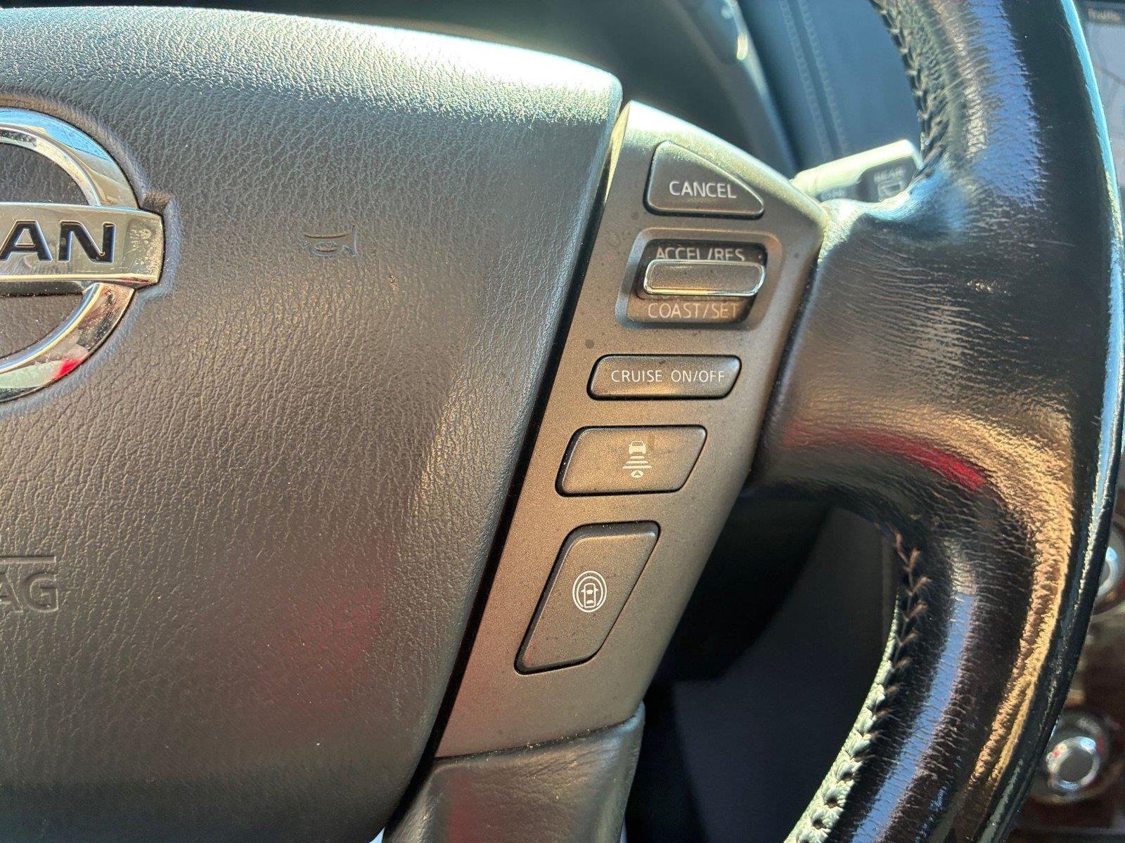 Used 2020 Super Black Nissan SL image 17