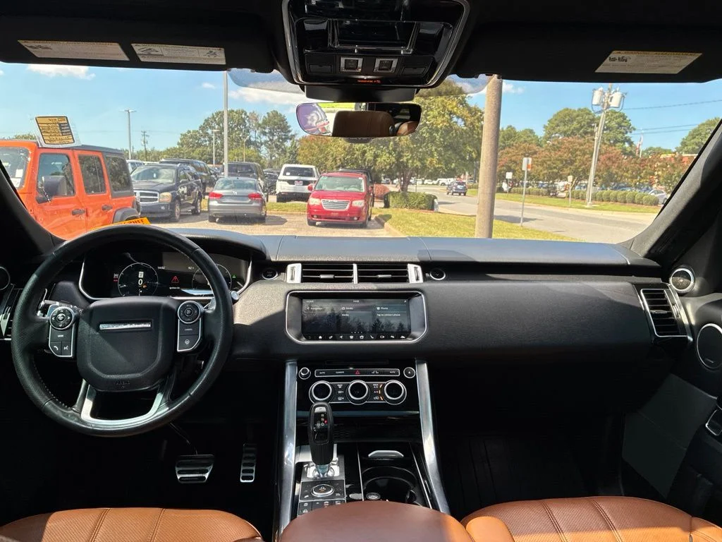 Used 2017 Black Land Rover 5.0L V8 Supercharged image 15