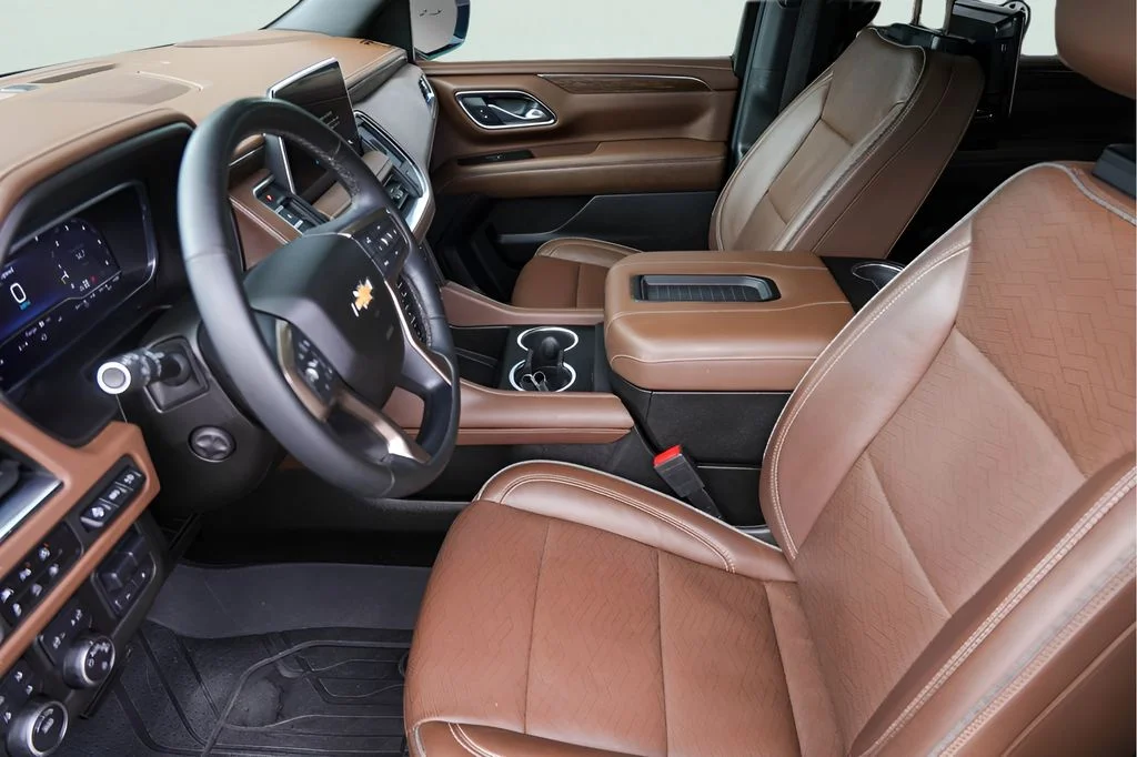 Used 2023 Beige Chevrolet High Country image 12