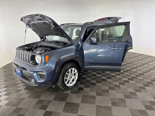 Used 2019 Blue Jeep Latitude image 12