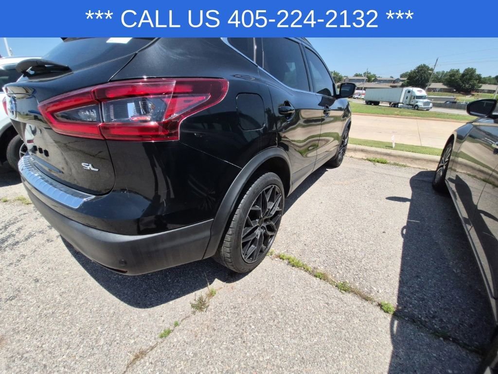 Used 2022  Nissan SL image 13