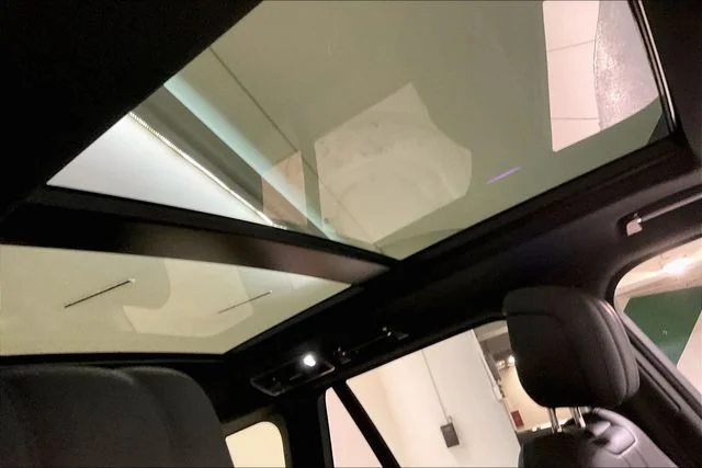 Used 2022 Gray Land Rover Westminster image 29
