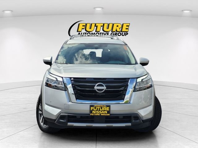 Used 2024 Silver Nissan SL image 2