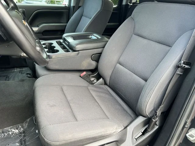 Used 2019 Gray Chevrolet LT image 31
