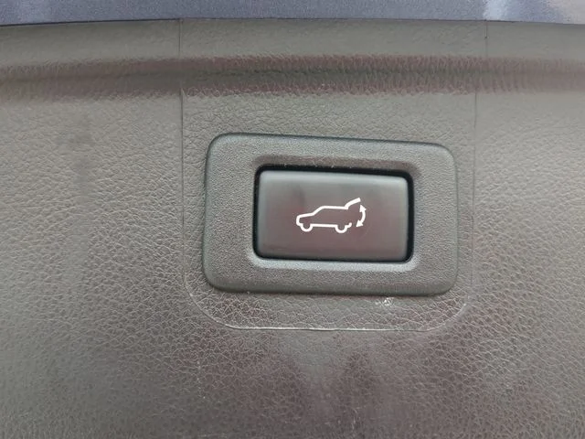 Used 2018 Blue Subaru 2.5i image 35