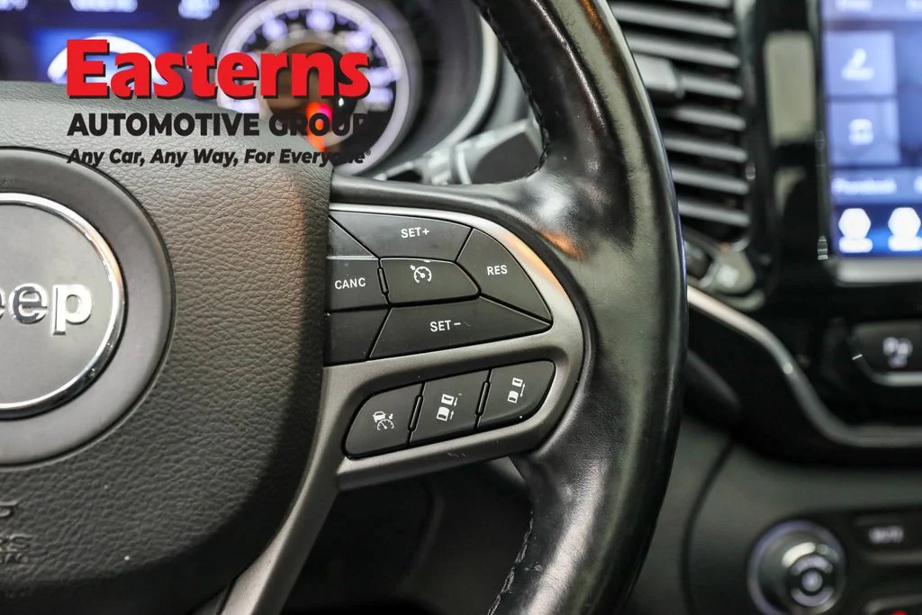 Used 2021 Blue Jeep Limited image 16