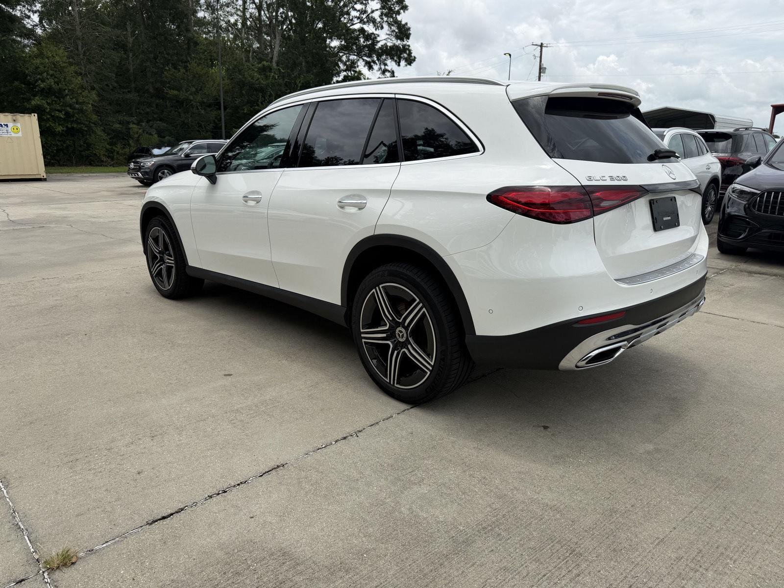 Certified Used 2026 Polar White Mercedes-Benz GLC 300 image 19