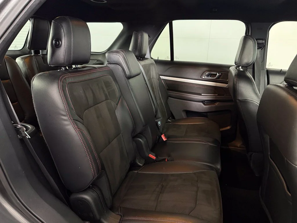 Used 2018 Gray Ford XLT image 16