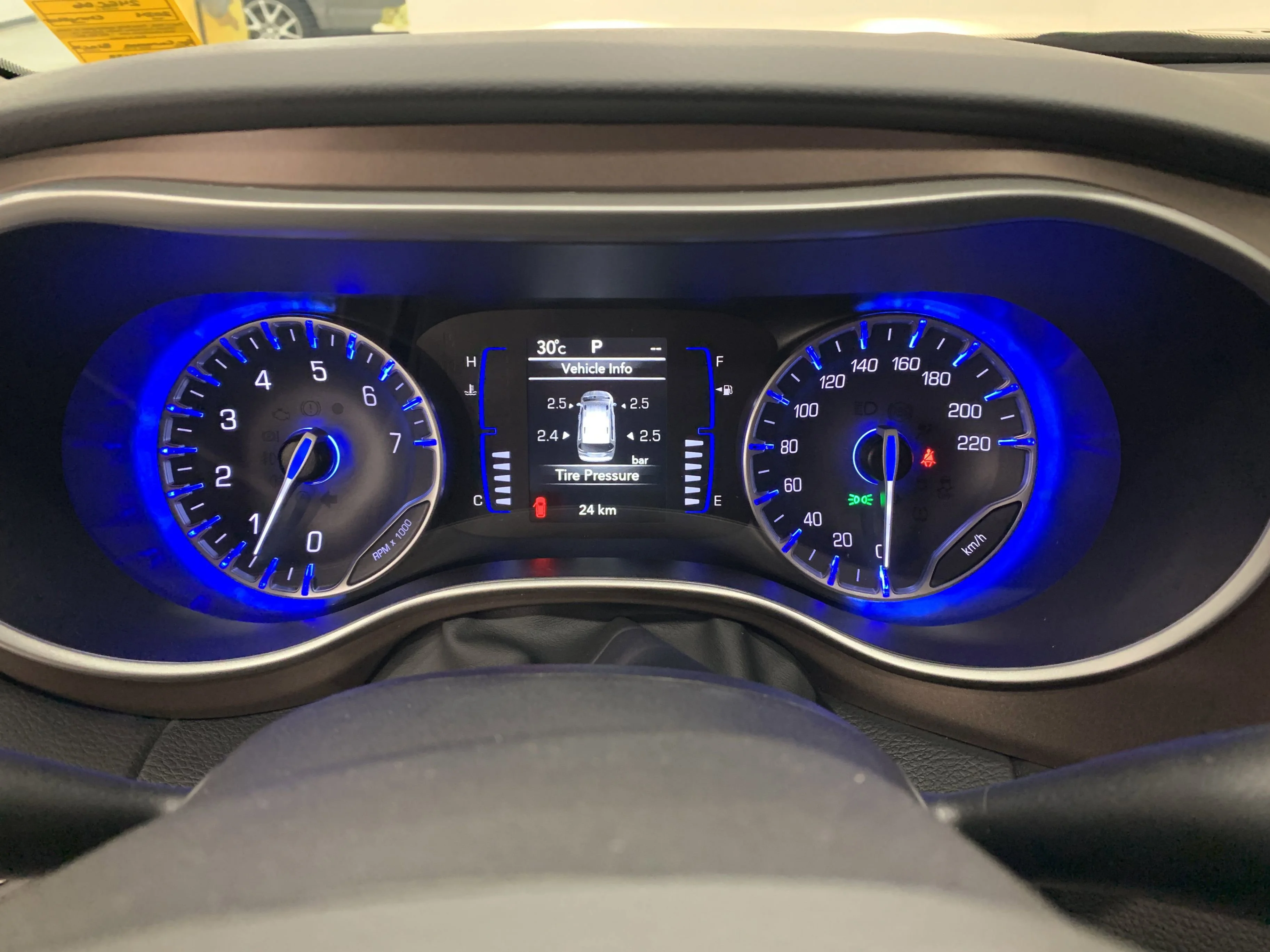 New 2024 Diamond Black Crystal Pearl Chrysler SXT image 13