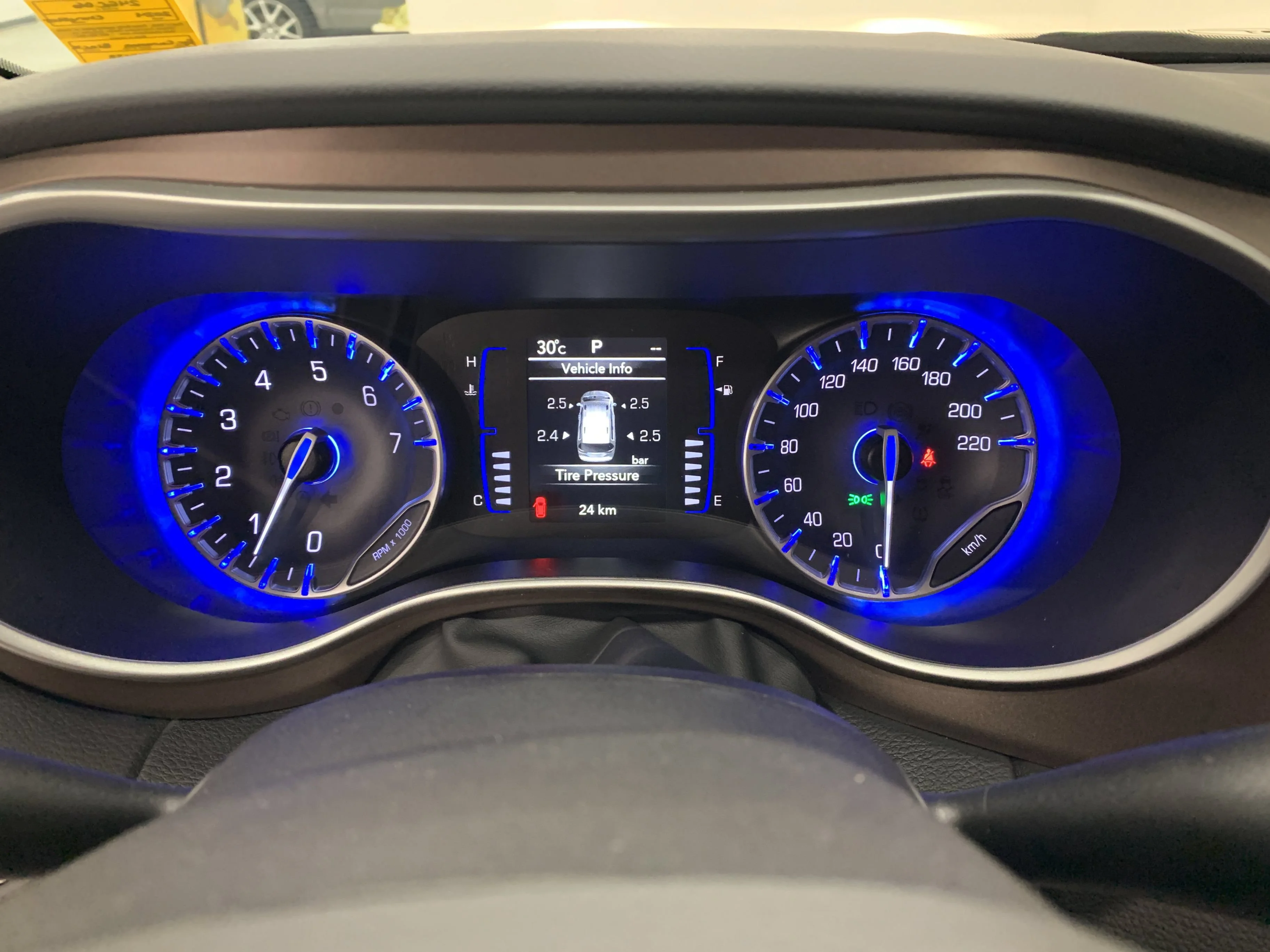 New 2024 Diamond Black Crystal Pearl Chrysler SXT image 13