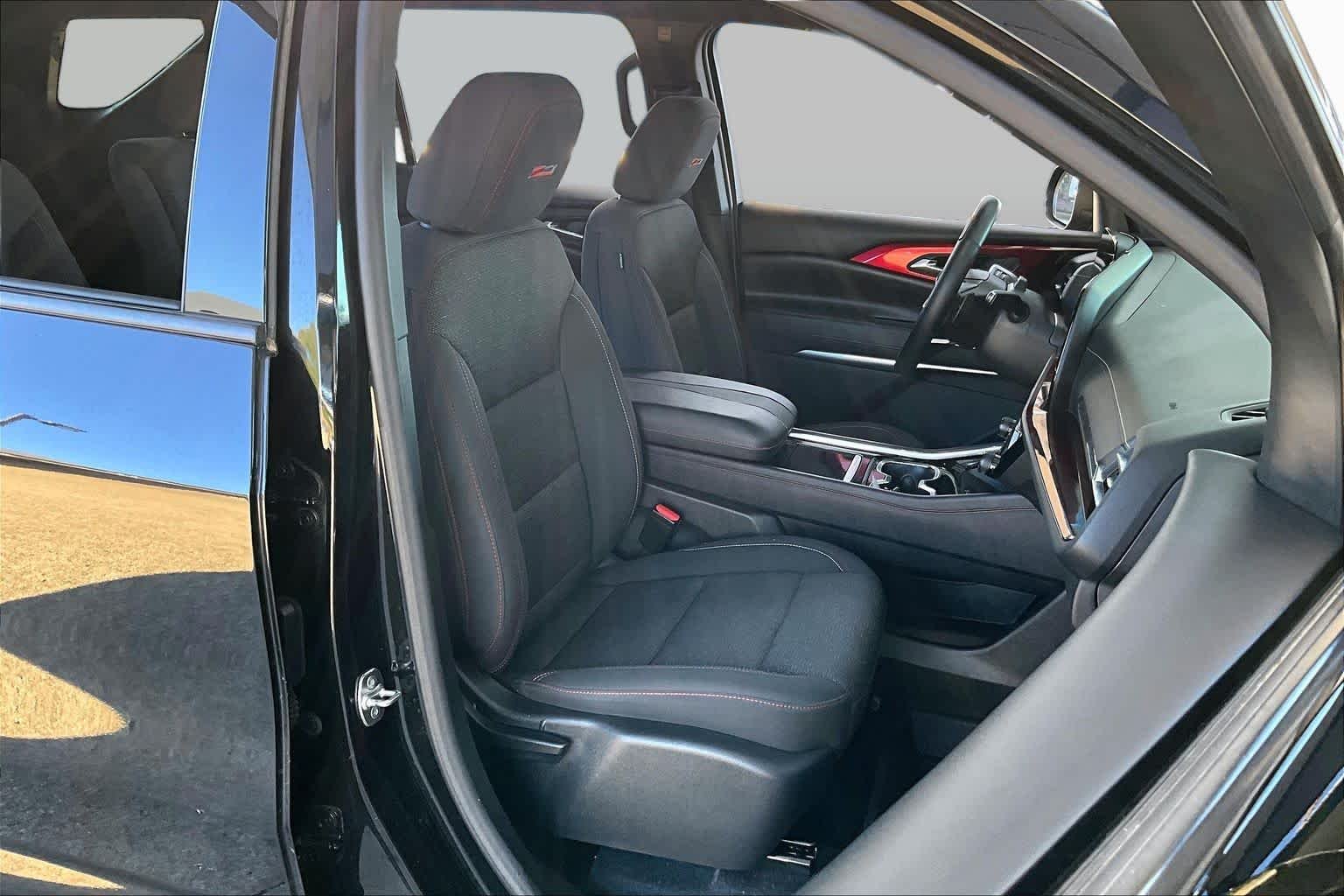 Used 2024 Mosaic Black Metallic Chevrolet AWD Z71 image 9