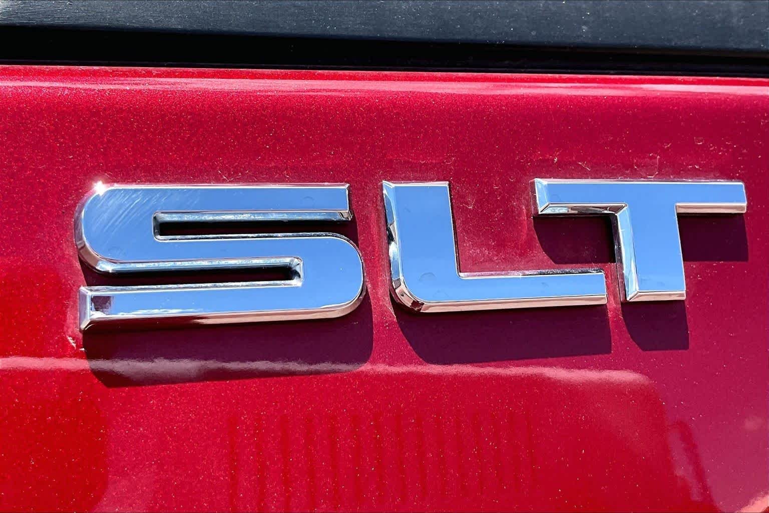 Used 2018 Red Quartz Tintcoat GMC SLT image 10