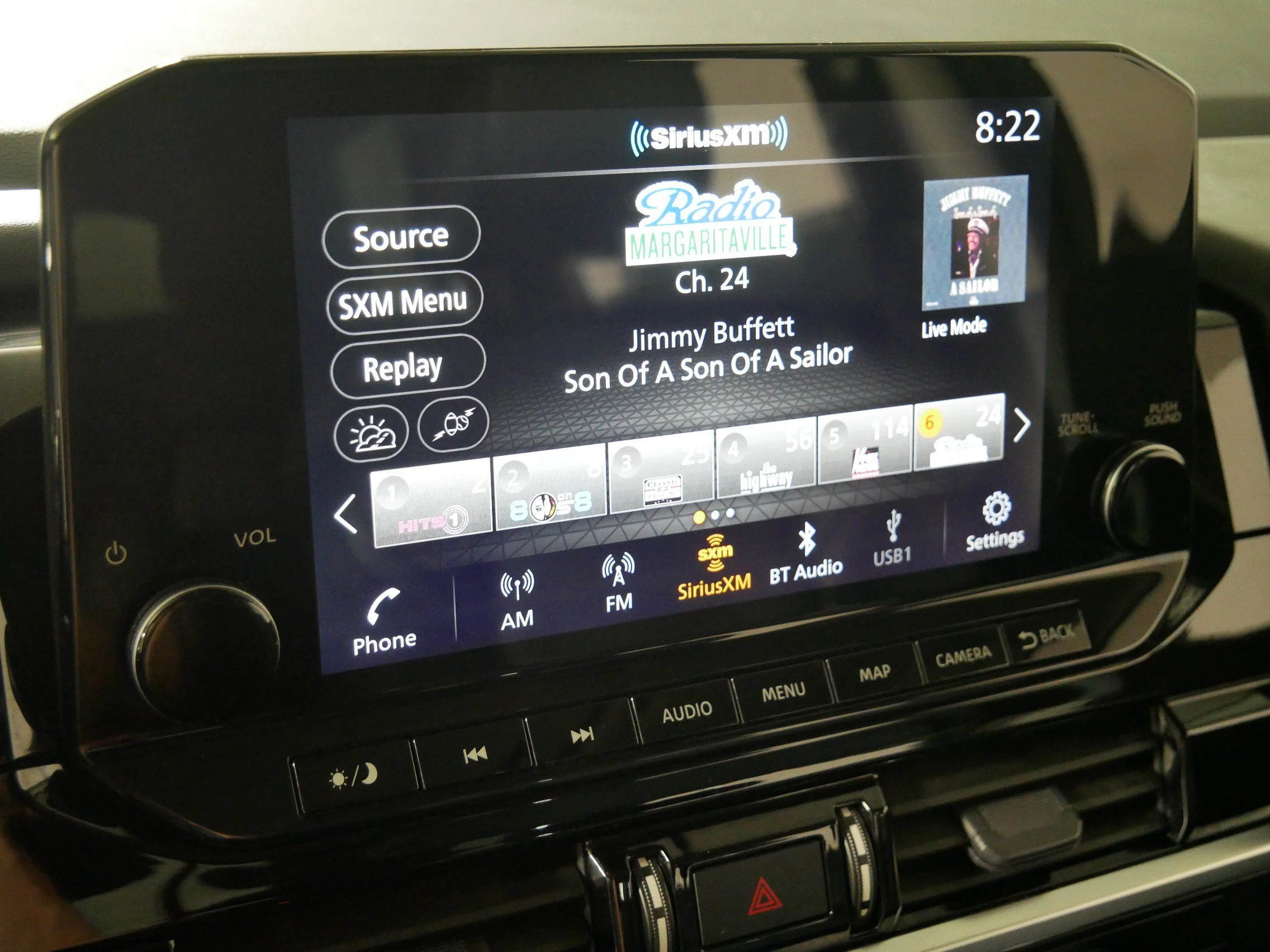 Used 2024 Solid Gray/Super Black Nissan Platinum image 22