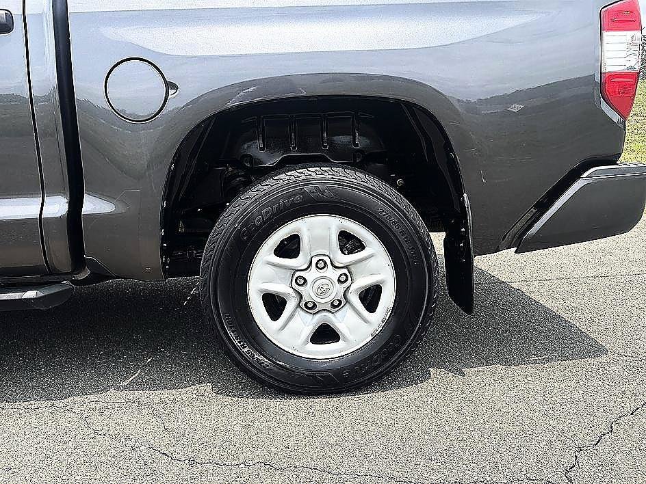 Used 2020 Magnetic Gray Metallic Toyota SR5 image 10