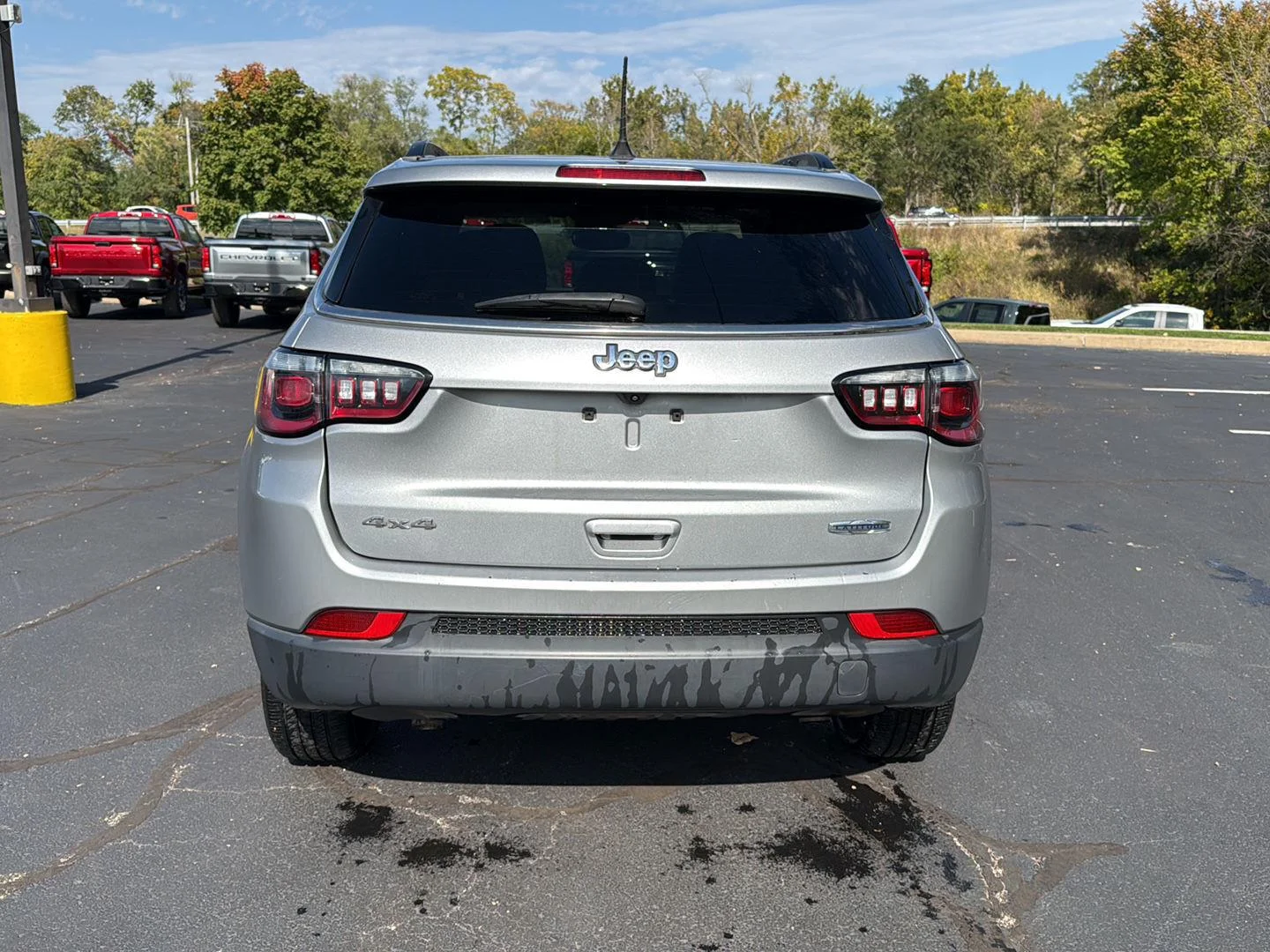 Used 2024 Baltic Gray Metallic Clearcoat Jeep Latitude image 4