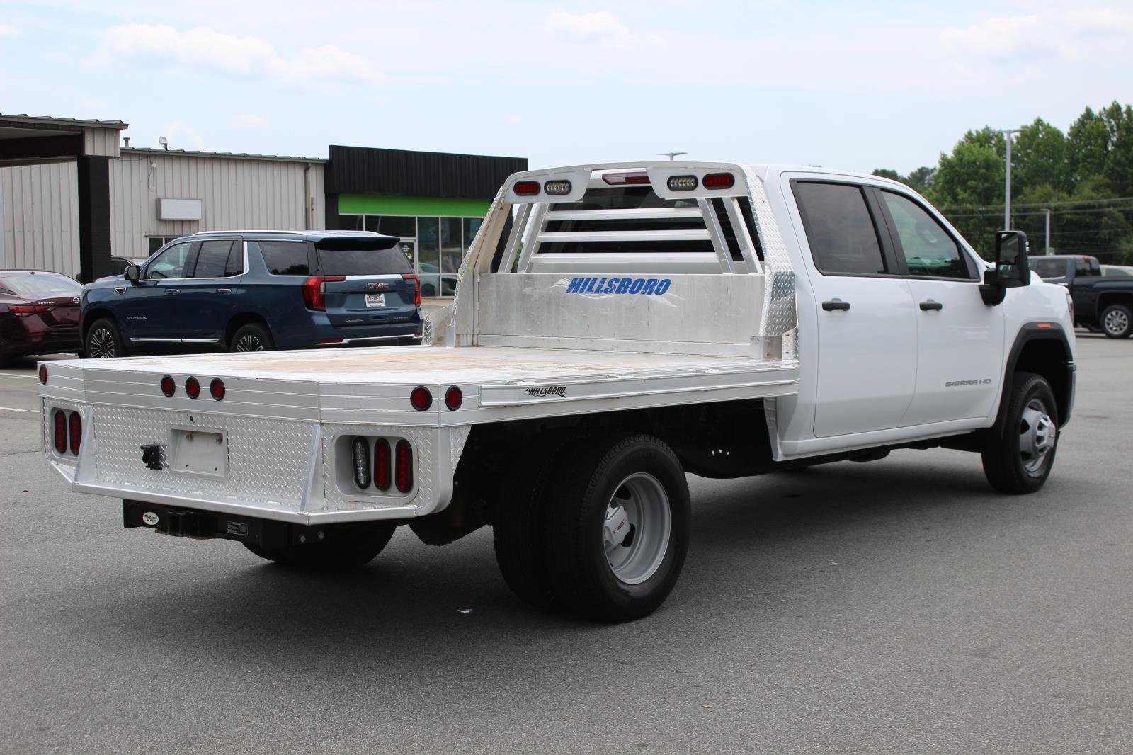 Used 2025 Summit White GMC Pro image 7