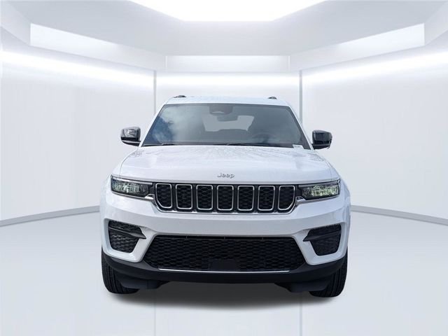 New 2026 Bright White Clearcoat Jeep Laredo image 10