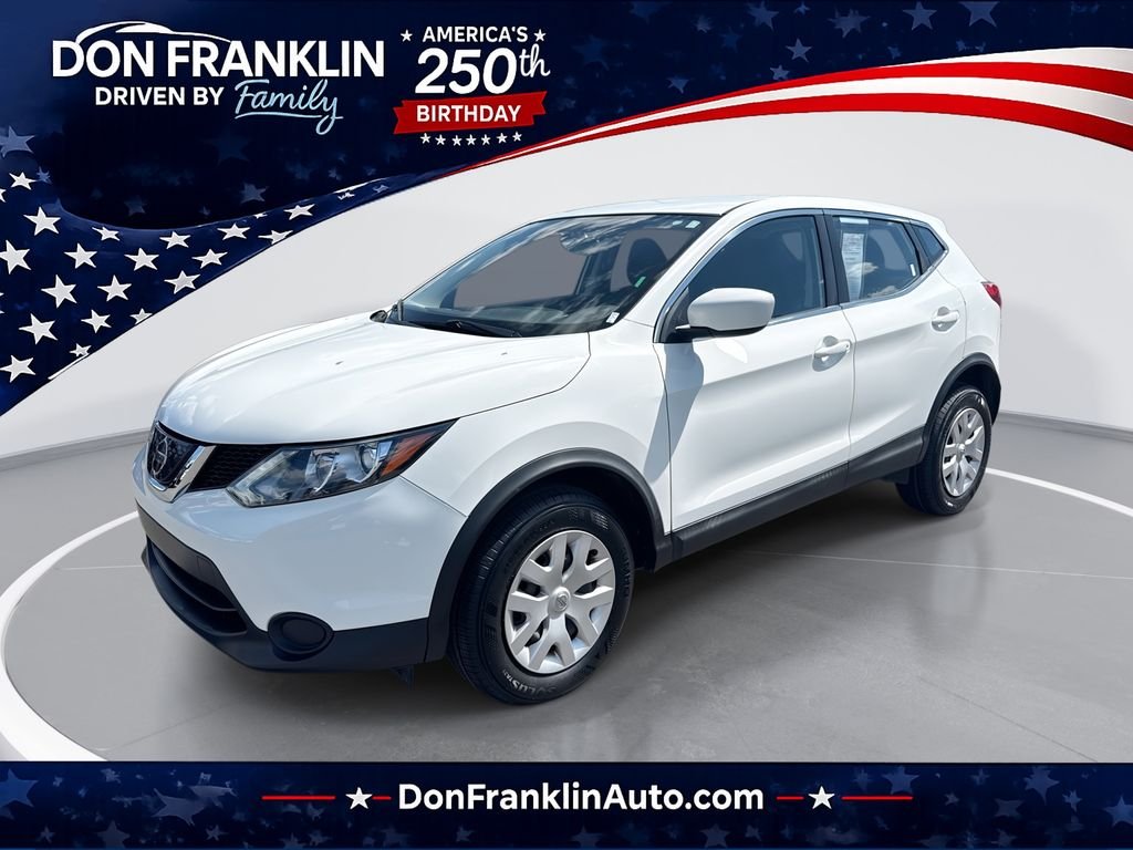 Used 2018 White Nissan S image 1