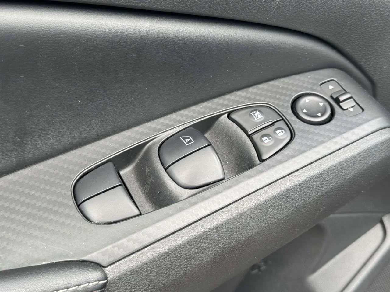 Used 2024 Garnet Pearl Metallic Nissan SV FWD image 20