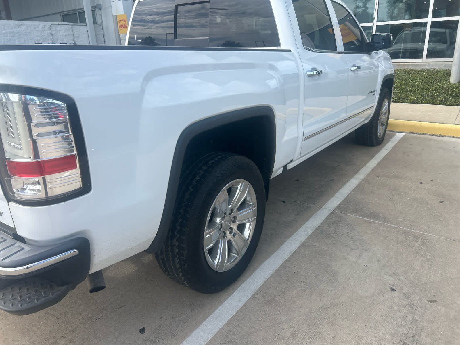 Used 2018 Summit White GMC SLT image 5