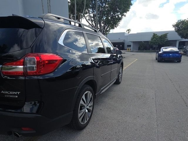 Used 2022 Black Subaru Limited image 3