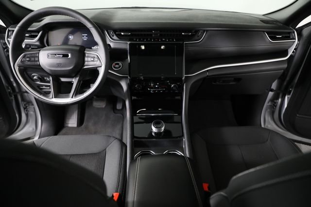 Used 2025 Silver Jeep Laredo image 23