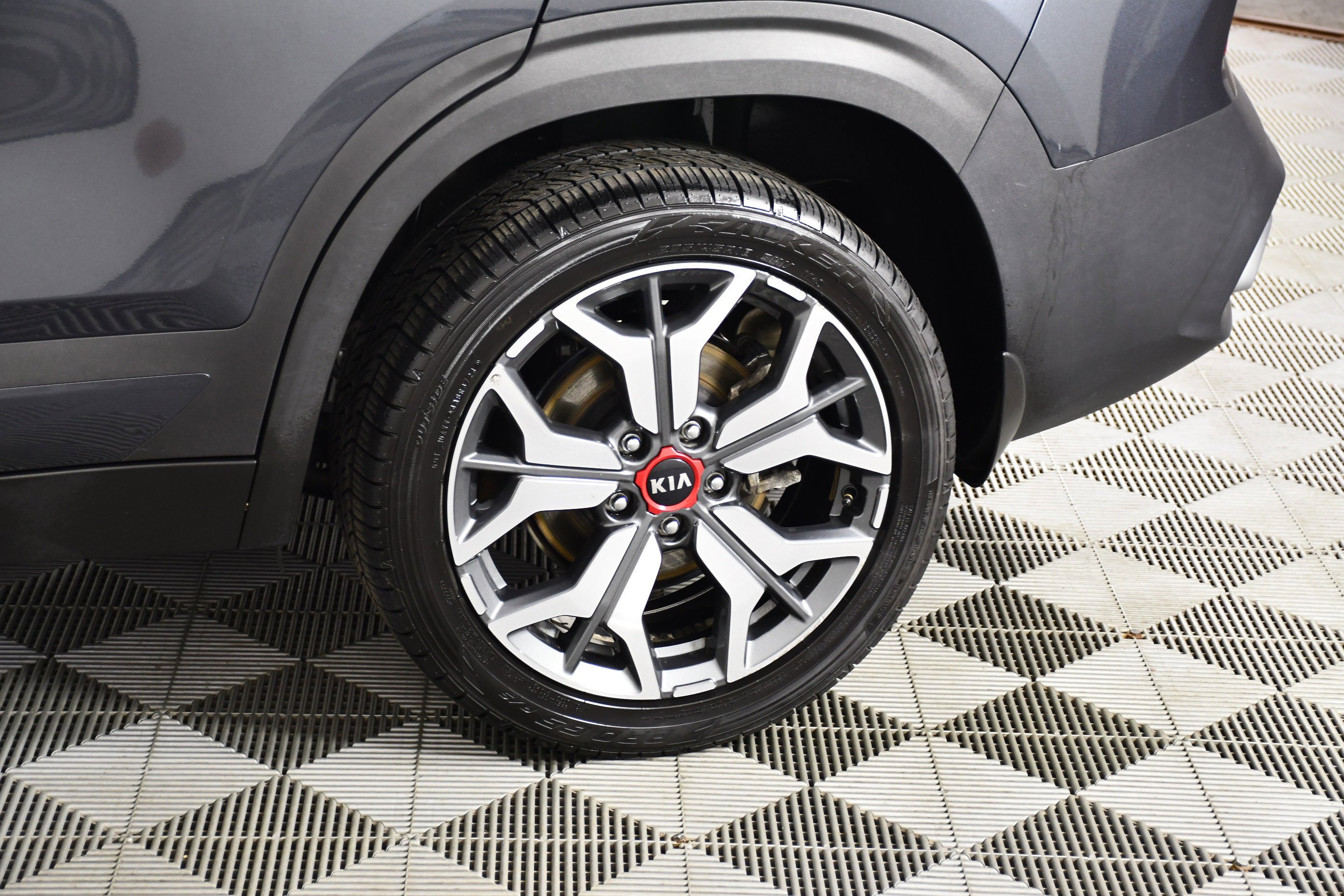 Used 2021 Gravity Gray Kia SX image 51