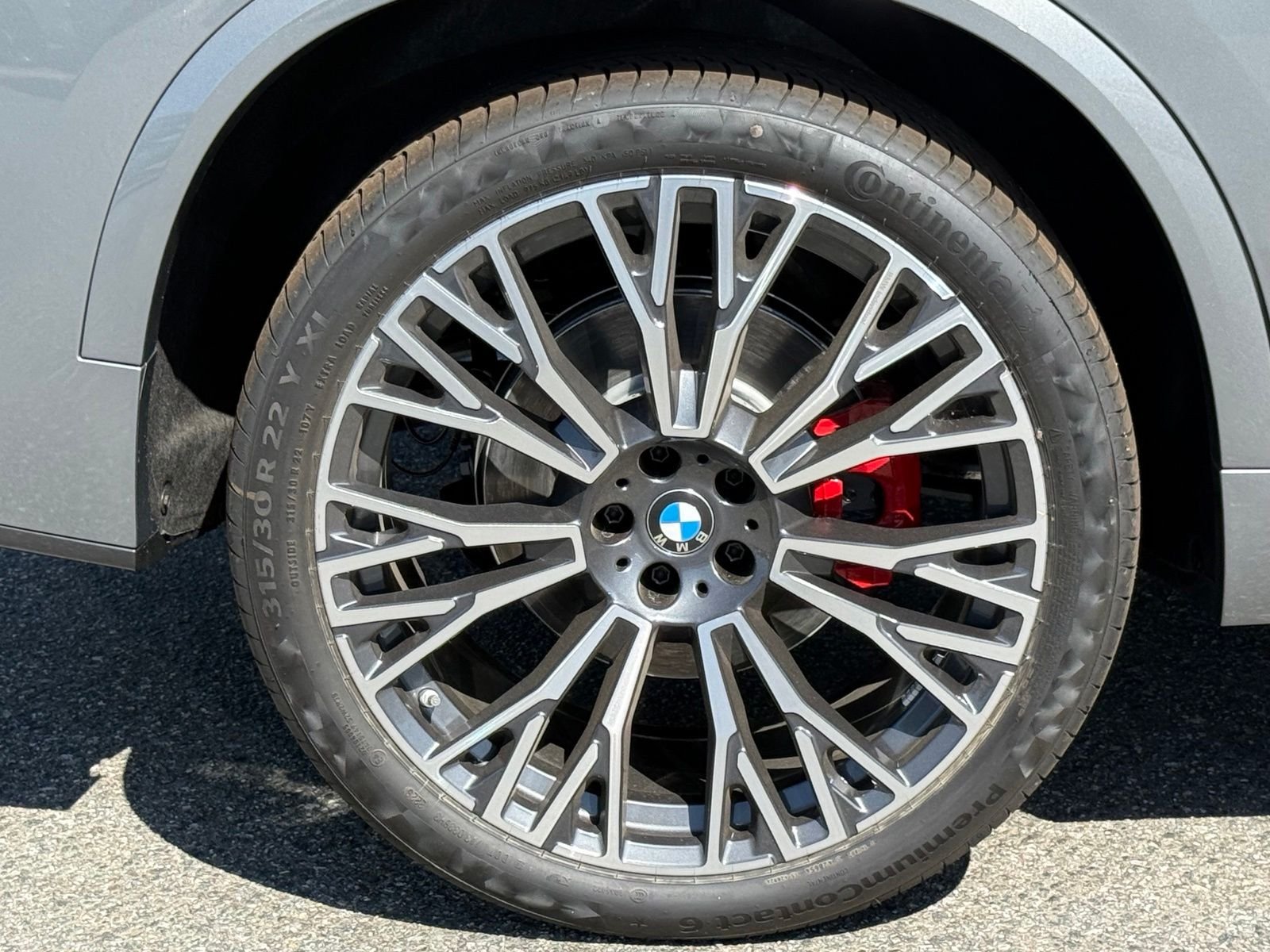 New 2026 Skyscraper Grey Metallic BMW sDrive40i image 15