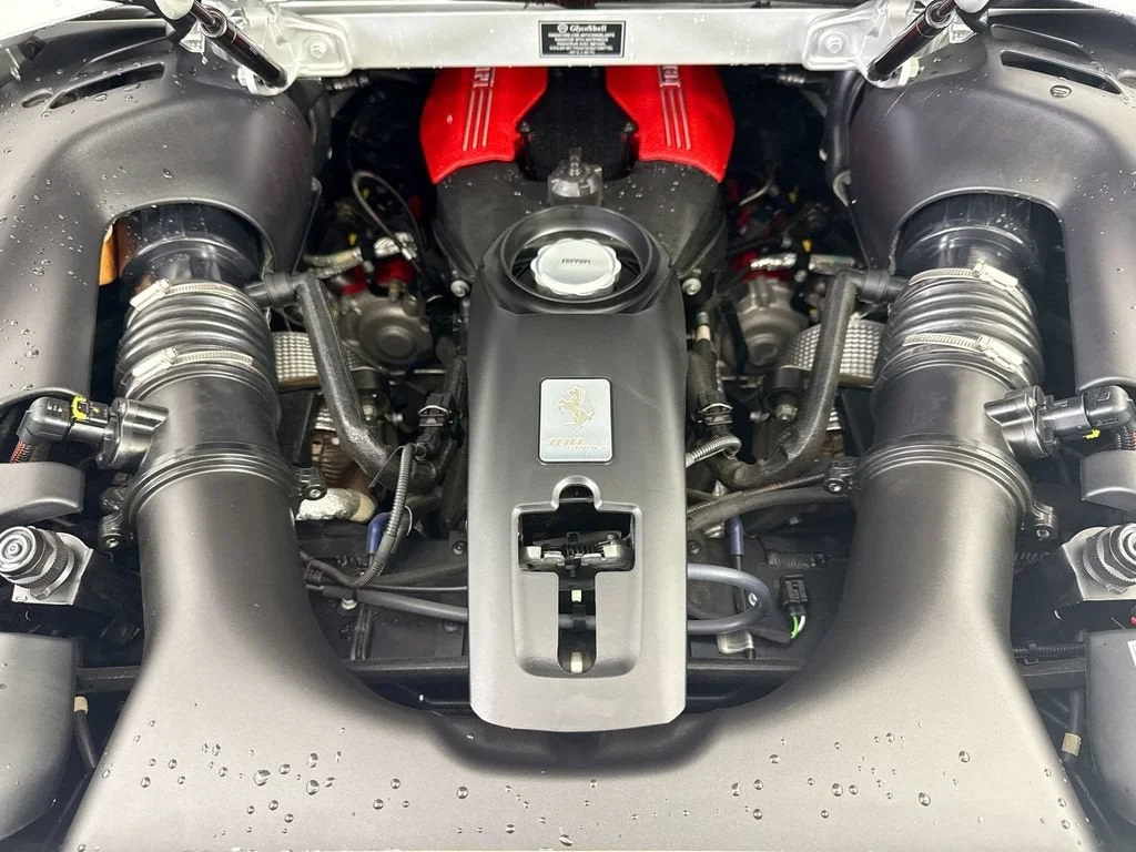 Used 2018 Argento Nurburgring Ferrari  image 32