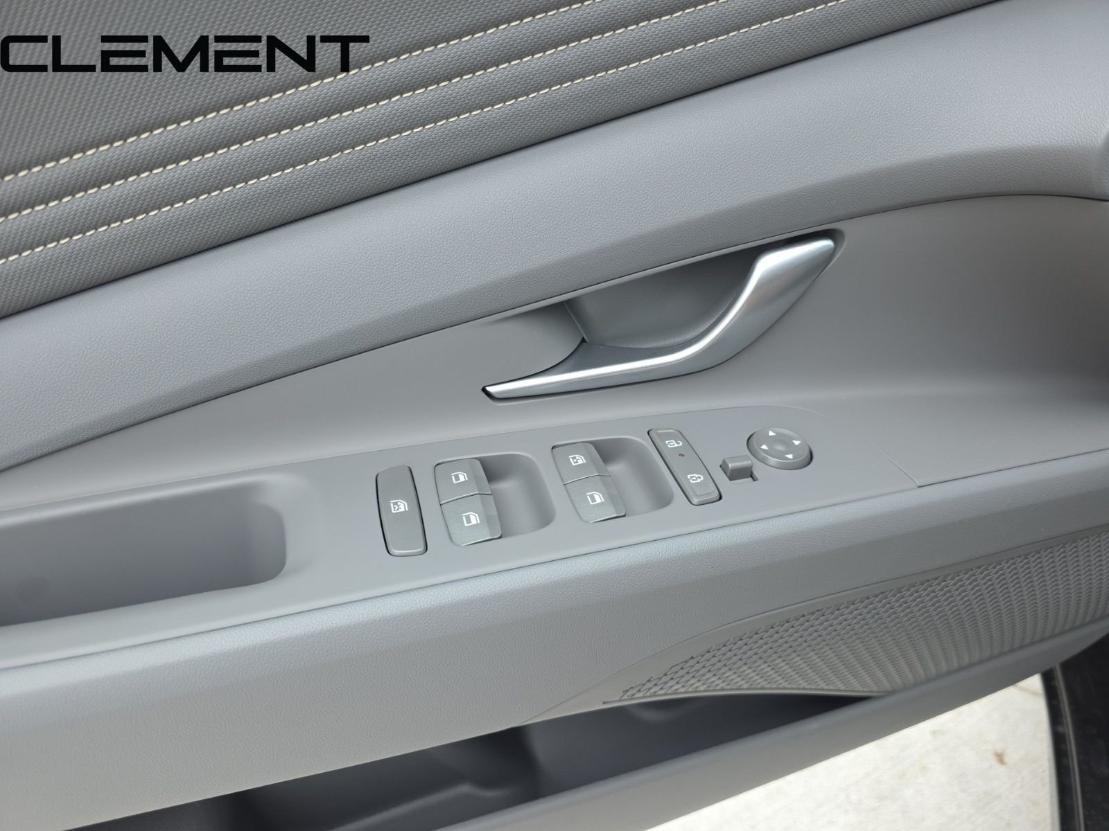 2025 Hyundai Elantra SEL - Photo 25