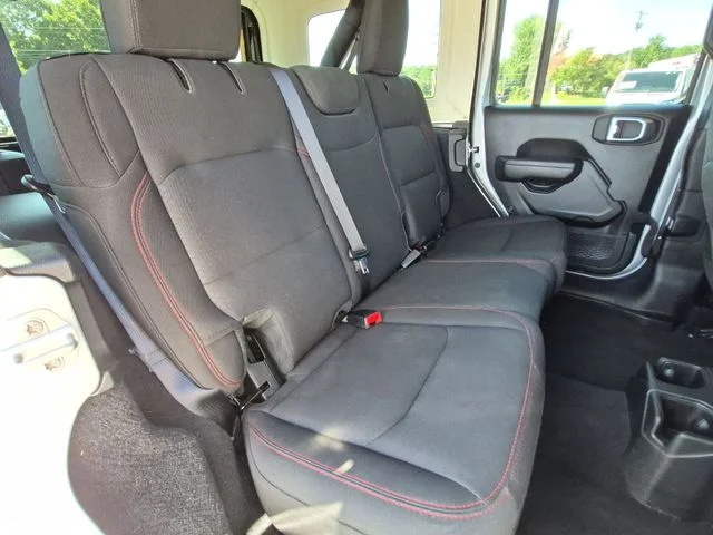Used 2023 Silver Jeep Rubicon image 33