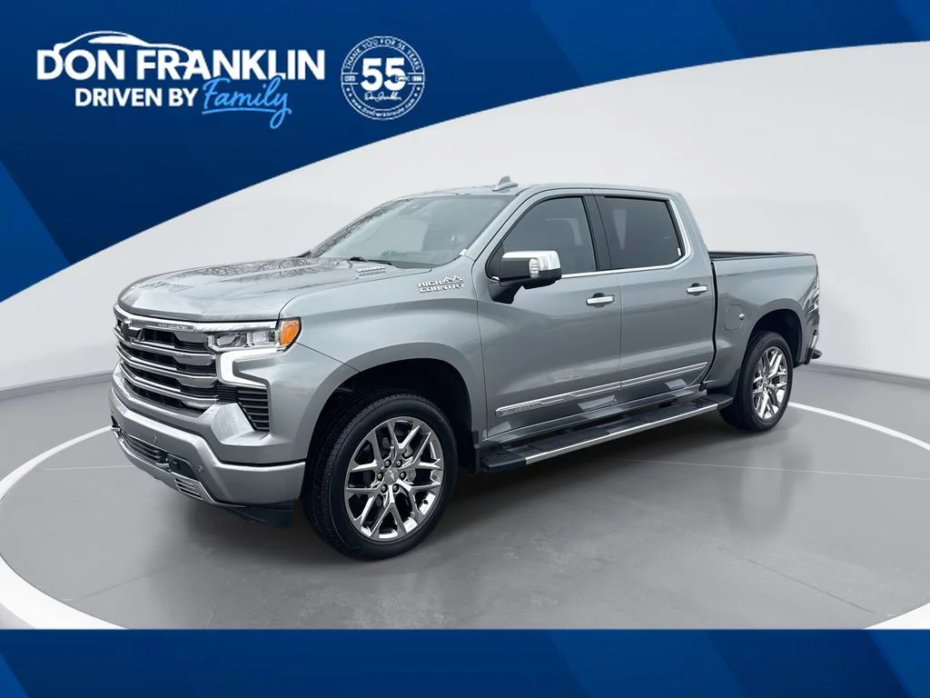 Used 2025 Gray Chevrolet High Country image 1