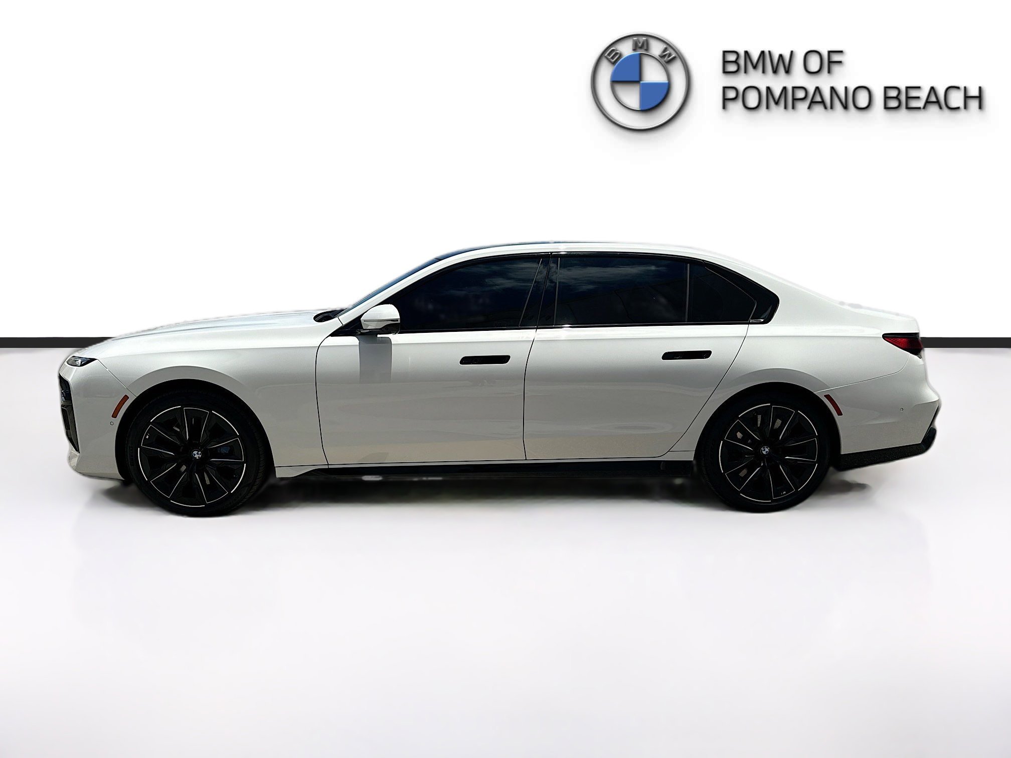 Certified Used 2023 Alpine White BMW 760i xDrive image 4