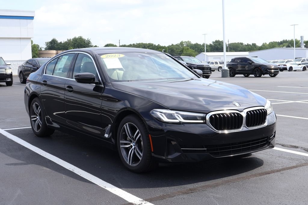 Used 2023 Black BMW i image 3