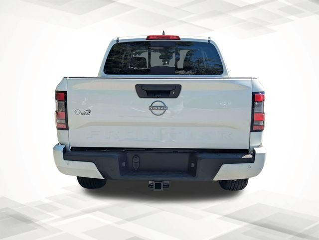 New 2026 Glacier White Nissan Crew Cab SV image 5