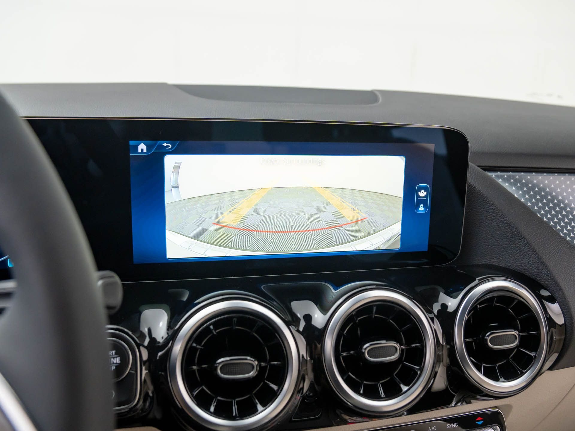 Certified Used 2026 White Mercedes-Benz GLA 250 image 25