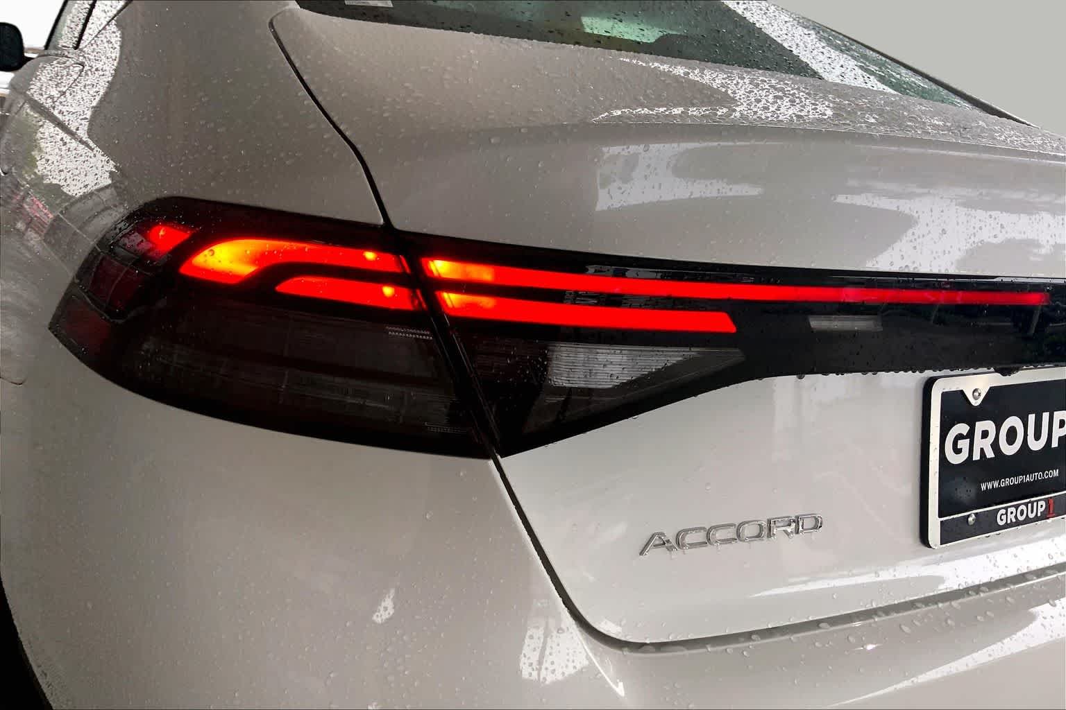 New 2026 Platinum White Pearl Honda Touring Hybrid image 12