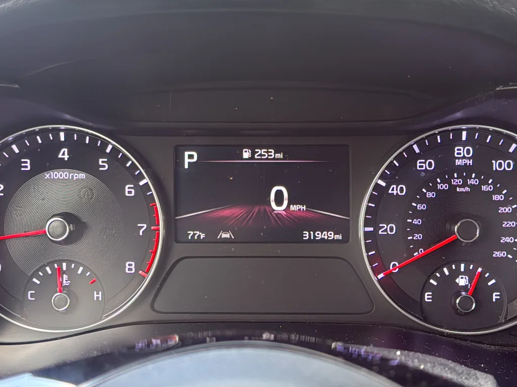 Used 2024 Black Kia LXS image 12