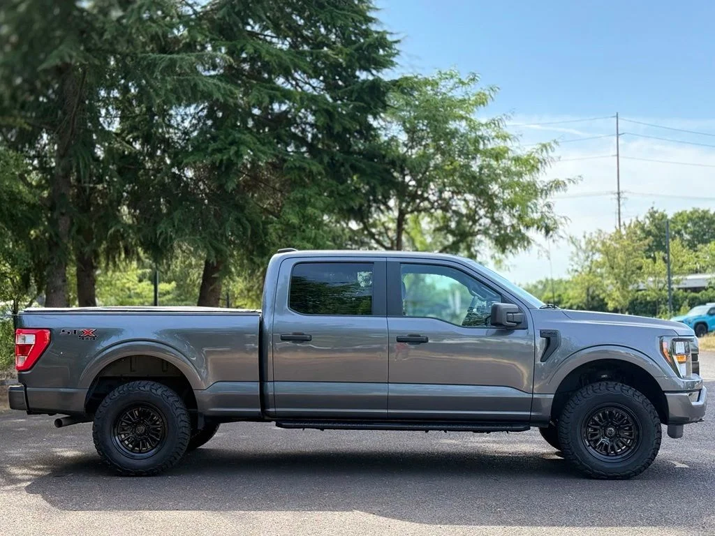 Used 2023 Gray Ford XL image 6