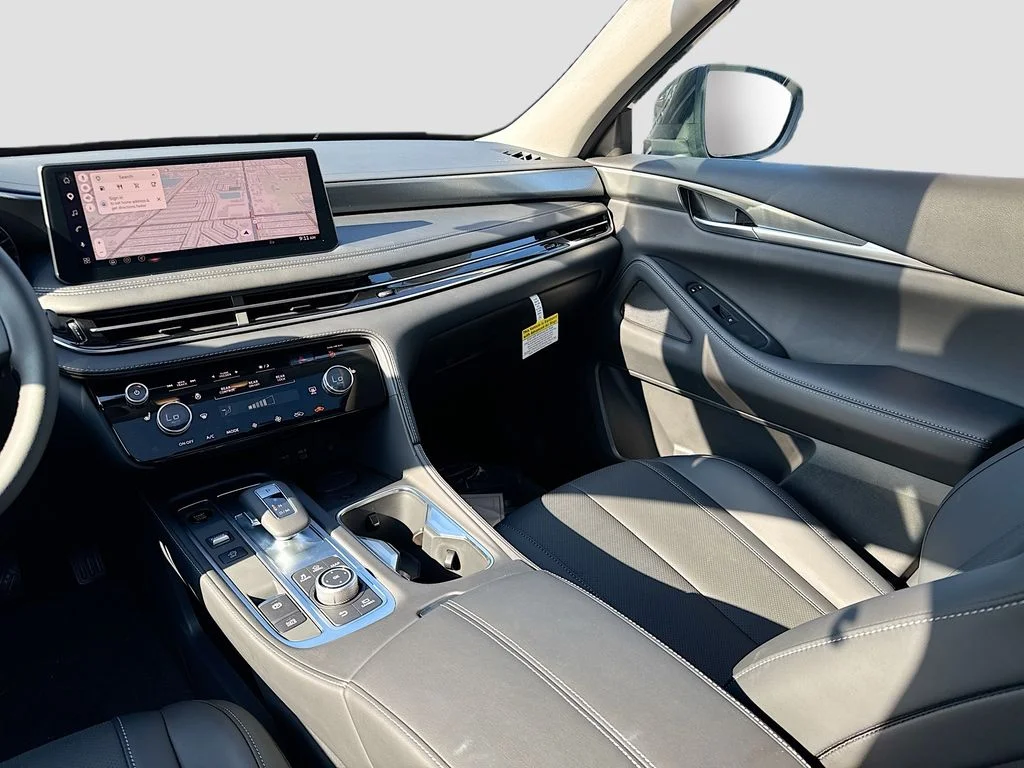New 2027 BLACK OBSIDIAN INFINITI Pure FWD image 24