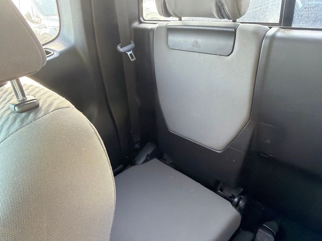 Used 2020 White Toyota SR image 19
