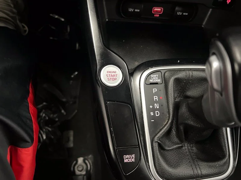 Used 2020 White Kia GT-Line image 28