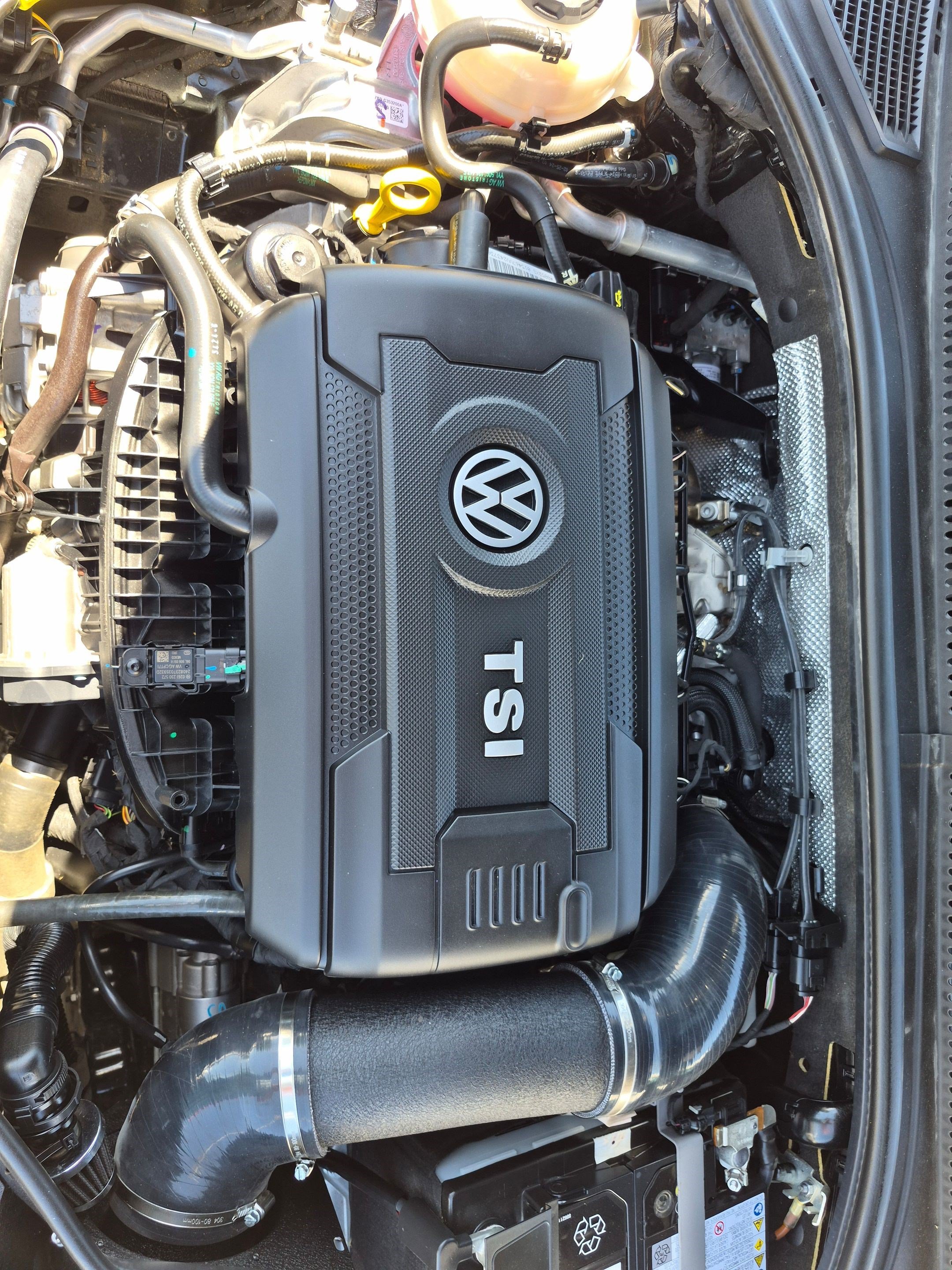 Certified Used 2025 Deep Black Volkswagen Autobahn image 34