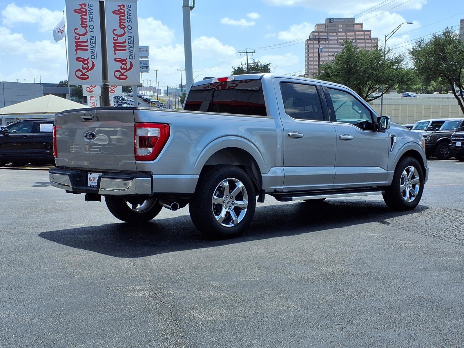 Used 2022 Silver Ford LARIAT image 5