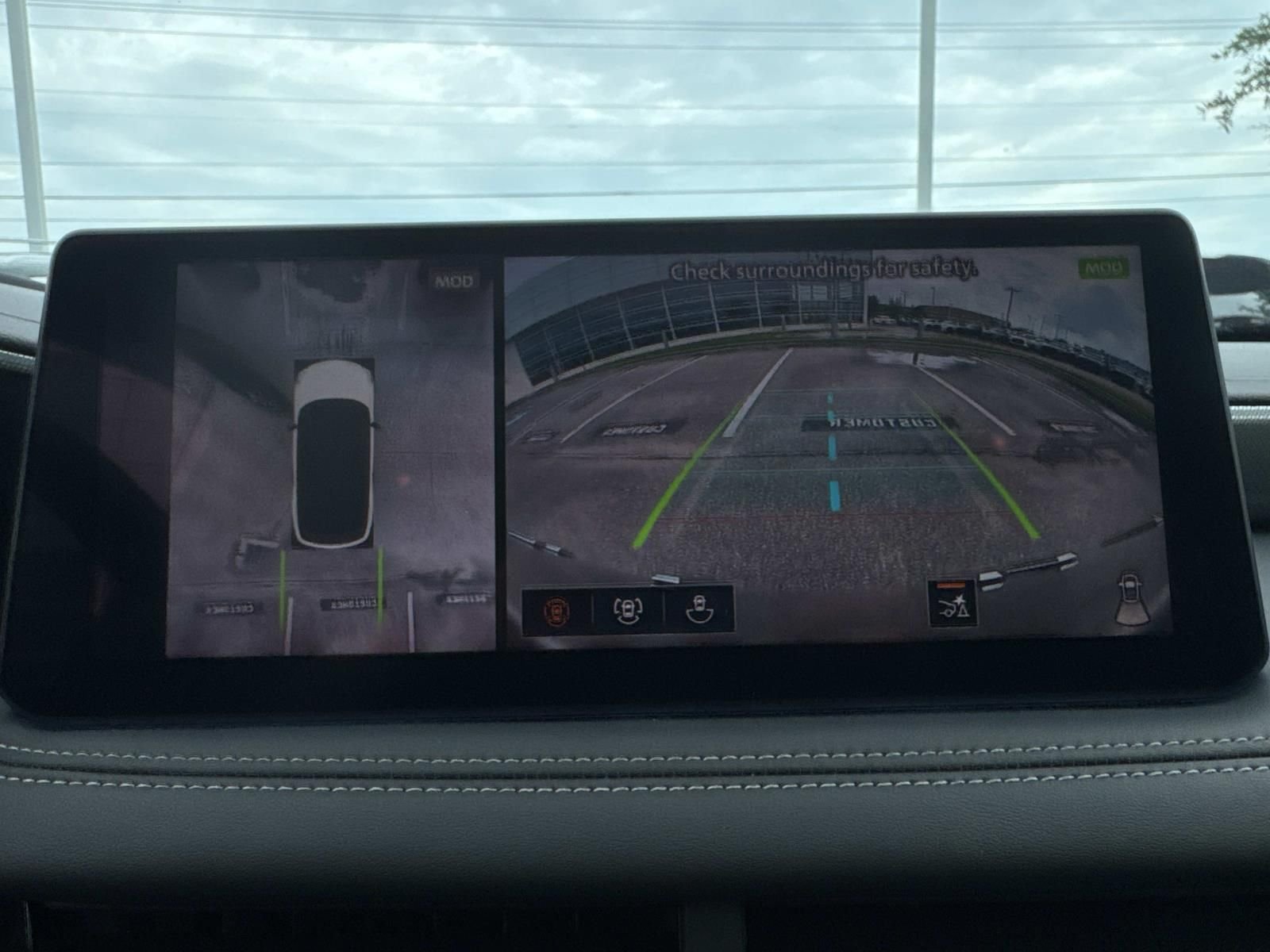 New 2027 WARM TITANIUM INFINITI Luxe FWD image 19