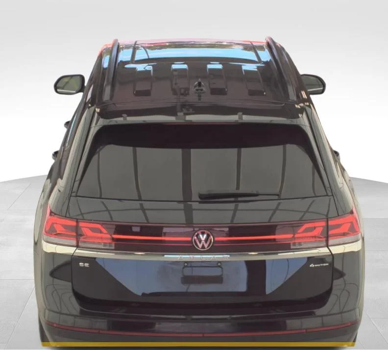 Used 2024 Black Volkswagen 2.0T SE w/Technology image 9