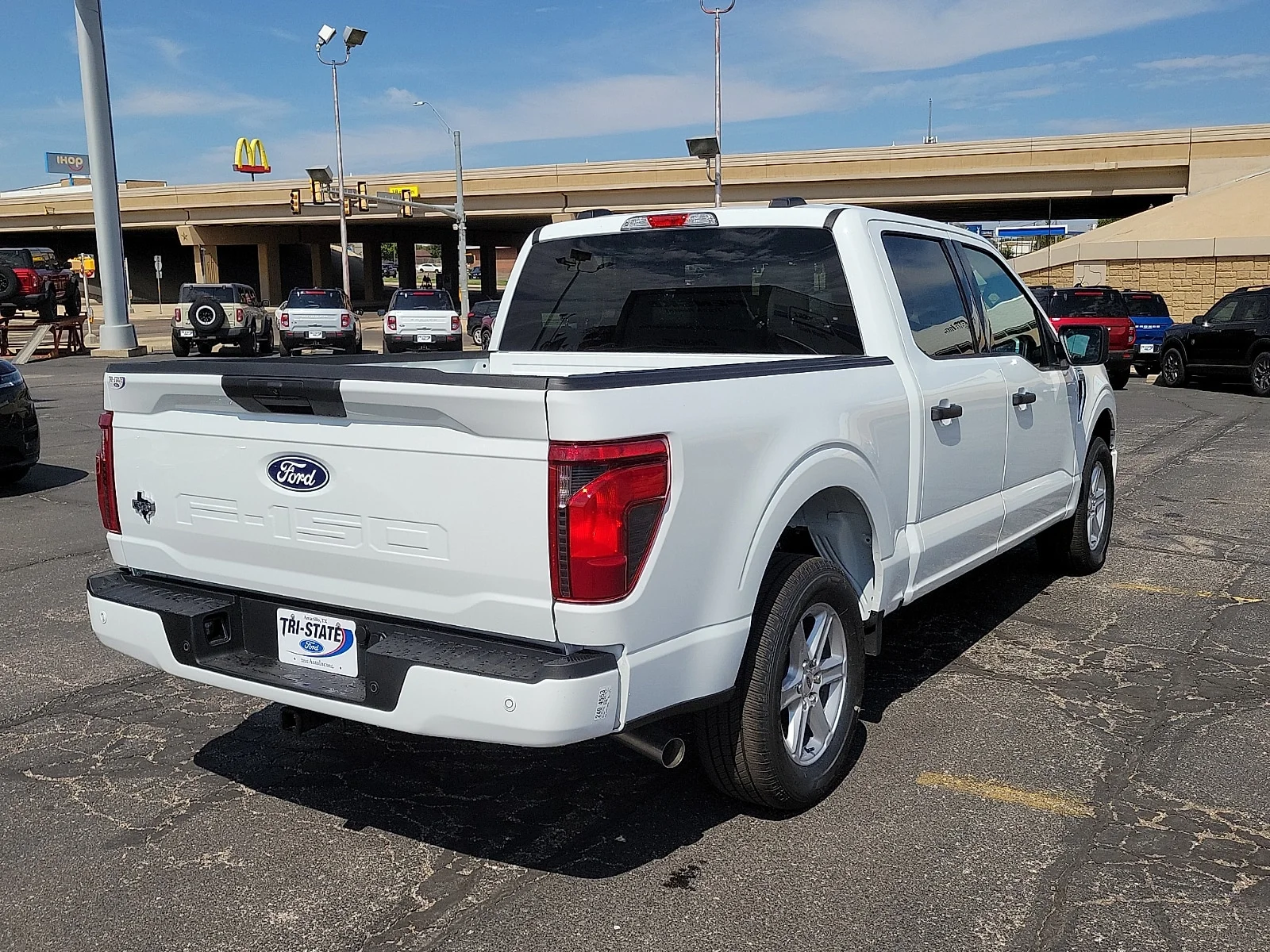 New 2026 Oxford White Ford XLT image 4