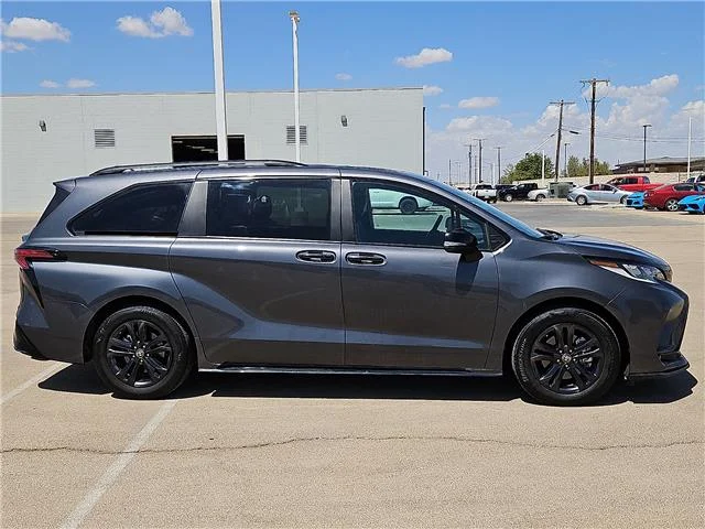 Used 2025 Magnetic Gray Metallic Toyota XSE 7 Passenger image 4