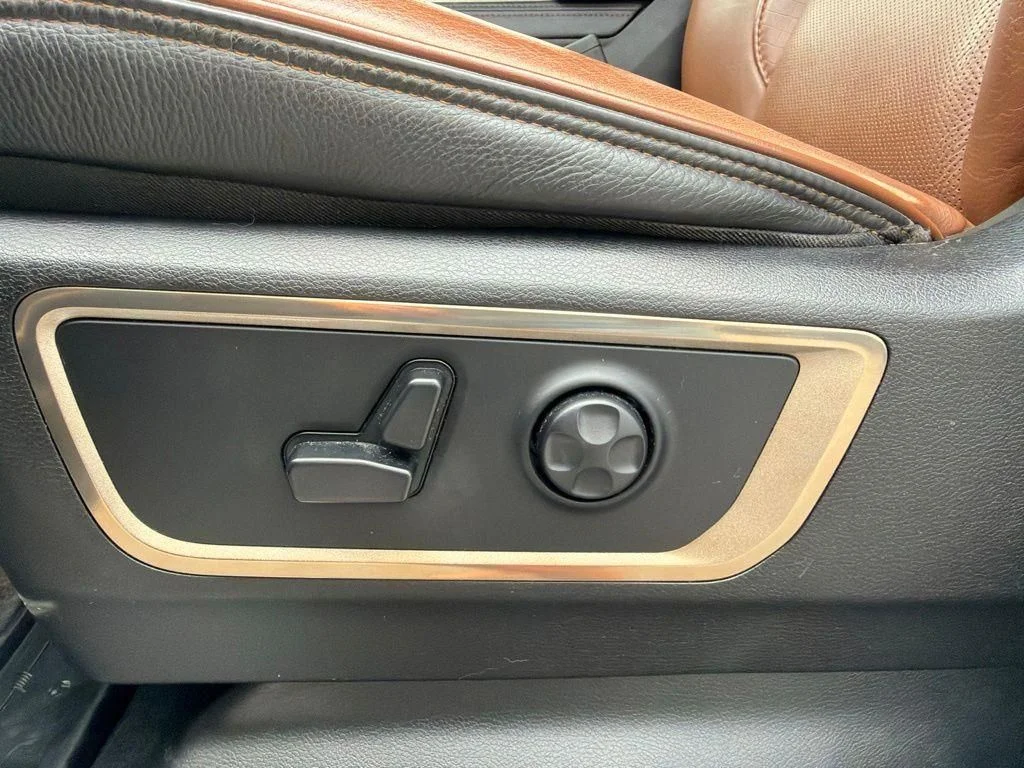 Used 2019 White Ram Laramie Longhorn image 31
