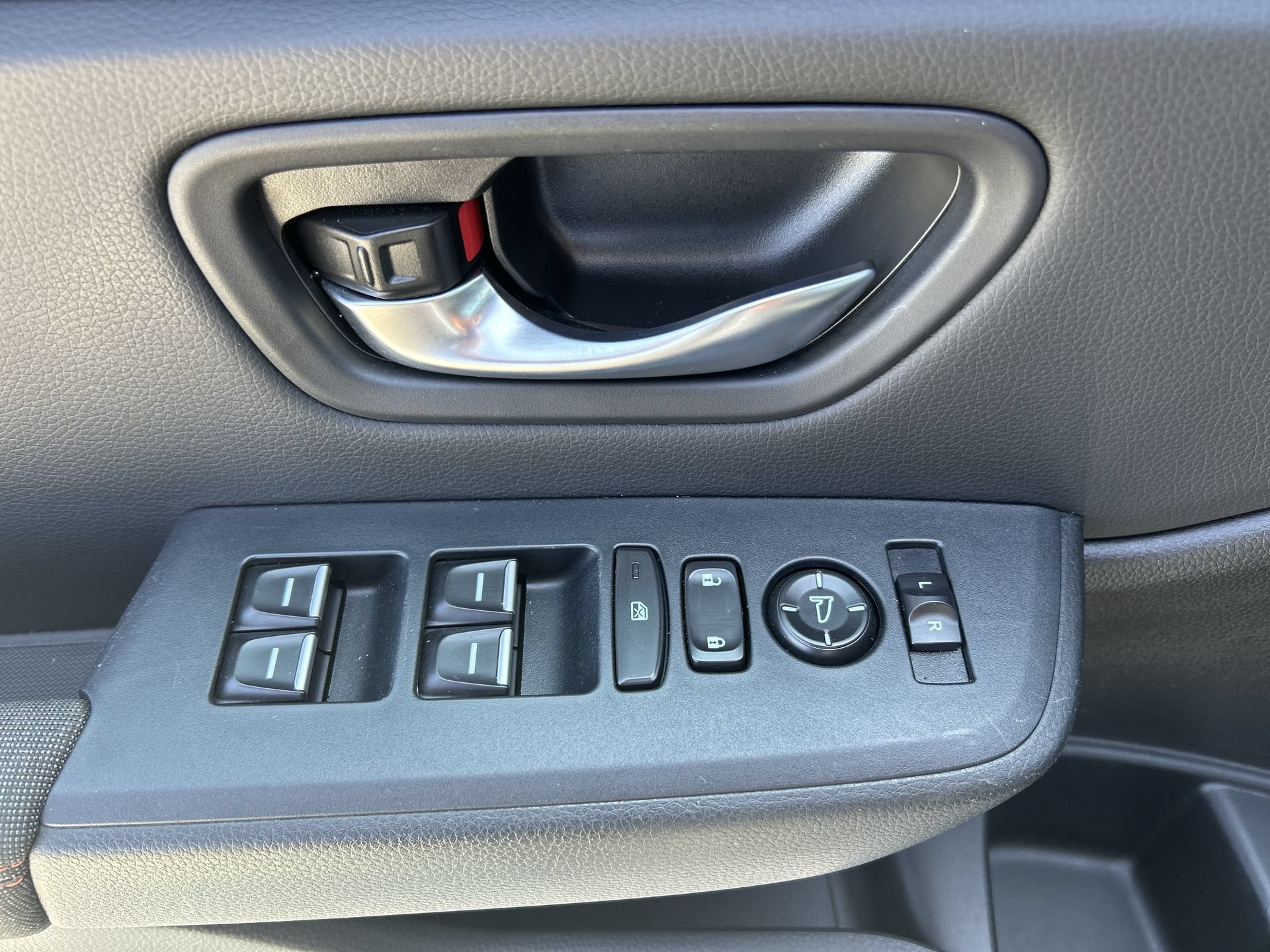 2025 Honda Pilot Sport - Photo 15